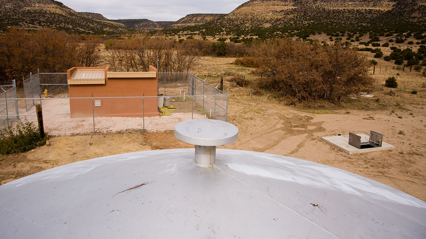 laguna-pueblo-outside3